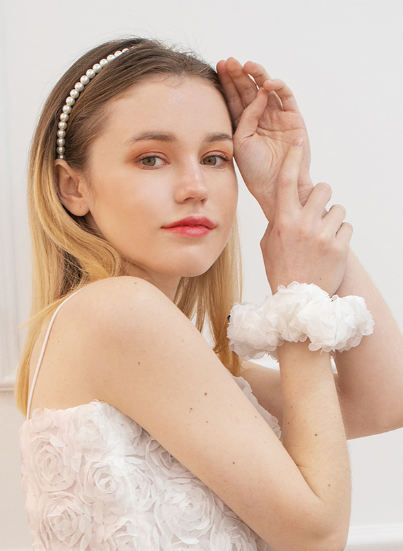(set) flower lace sleeveless white + scrunchie